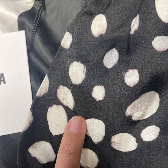 NWT
LPA Dolman Wrap Top in Austin Print Size XS with Defects $178 (4-15) - Picture 6 of 6